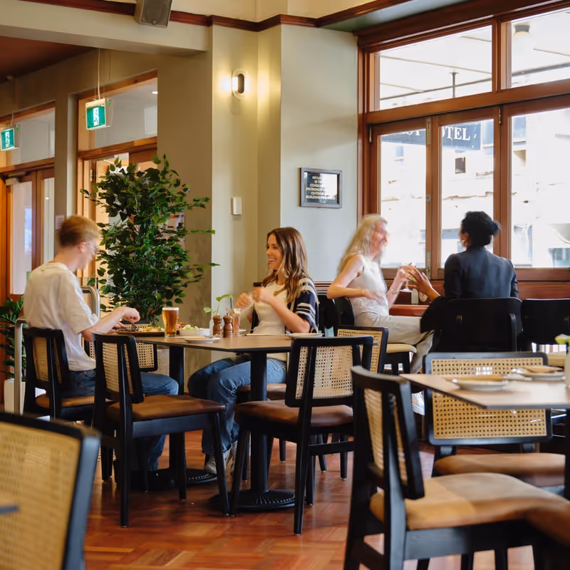 Crows Nest Hotel