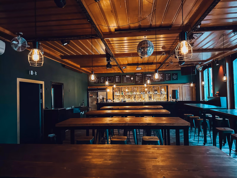 Arch Bar