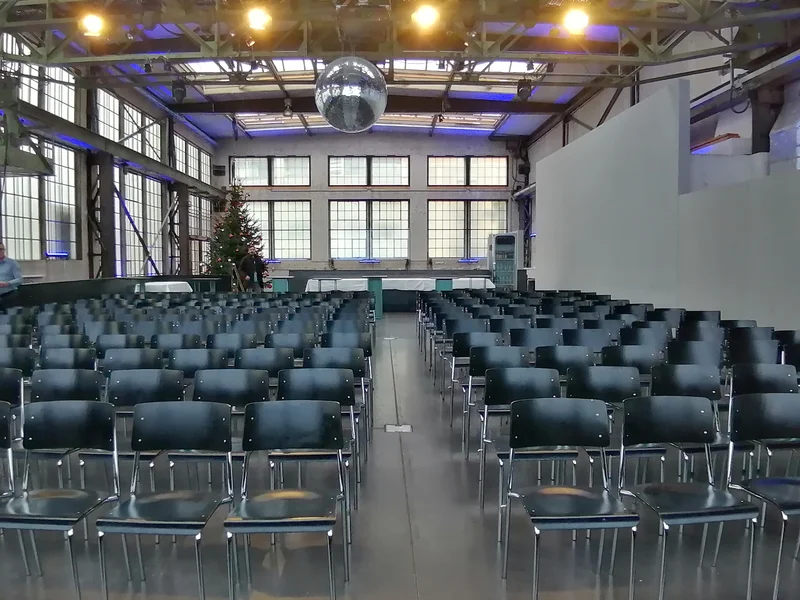 Halle 7 powered by blindekuh