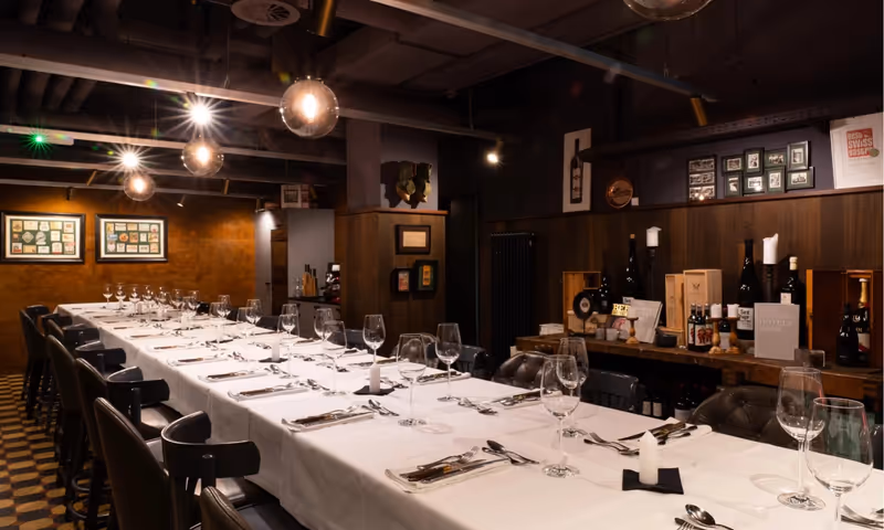 Private Dining im Weinkeller des Hotel Spedition