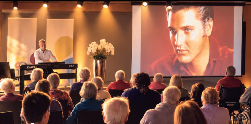 Pianist Oliver Töngi