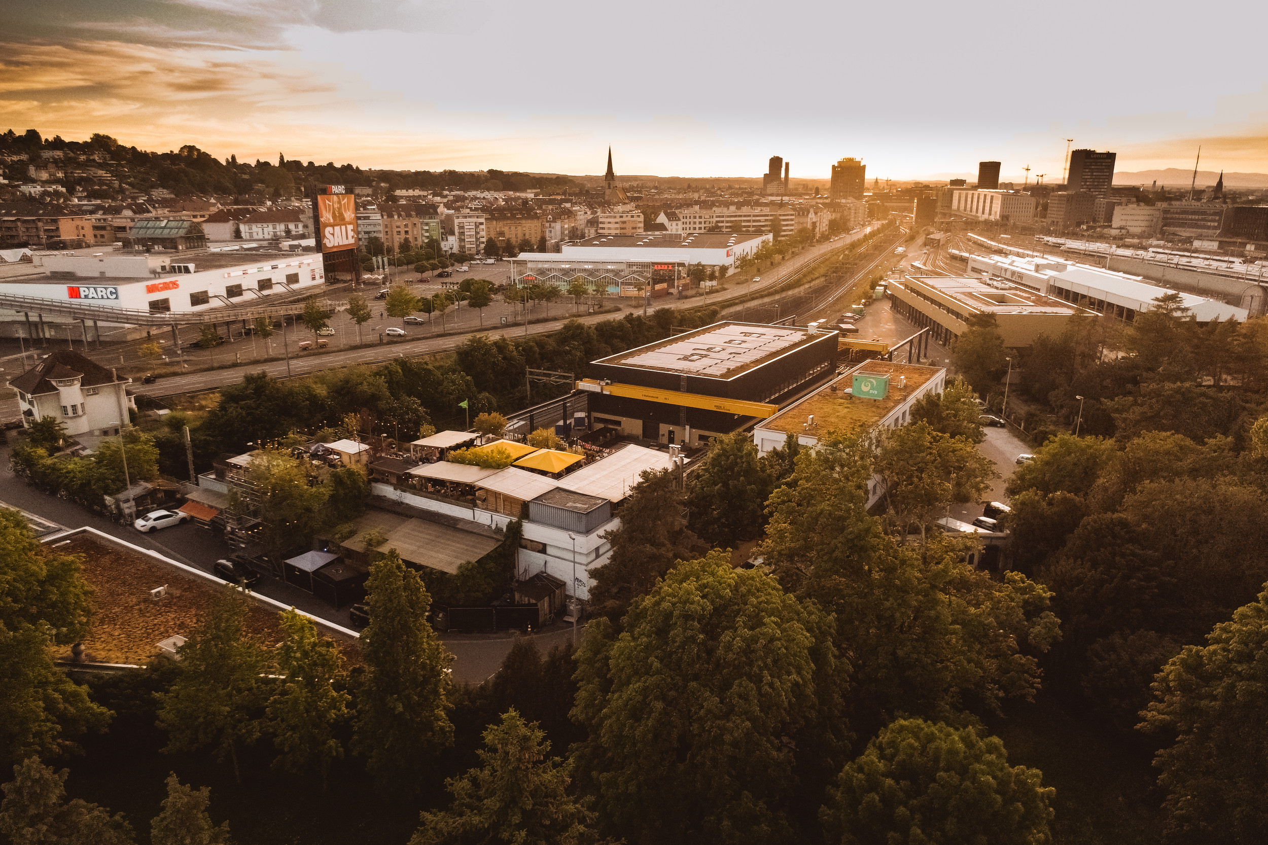 Das Viertel, Dach