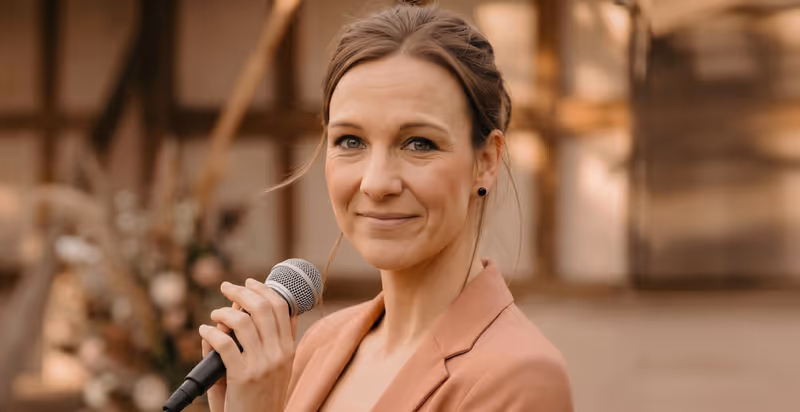 Hochzeitssängerin Lina Scholz