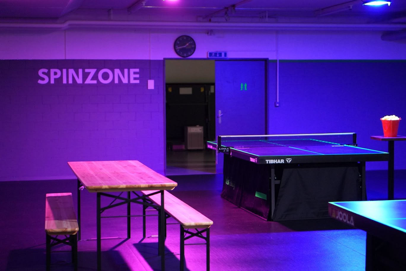 Ping Pong Lounge O. Hinnen